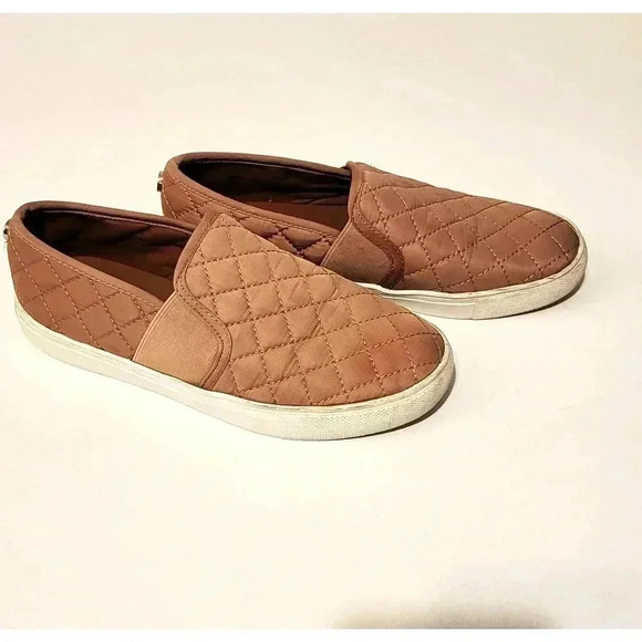 Steve Madden Pink Quilted Loafers Size 6.5 1B - Picture 10 of 10